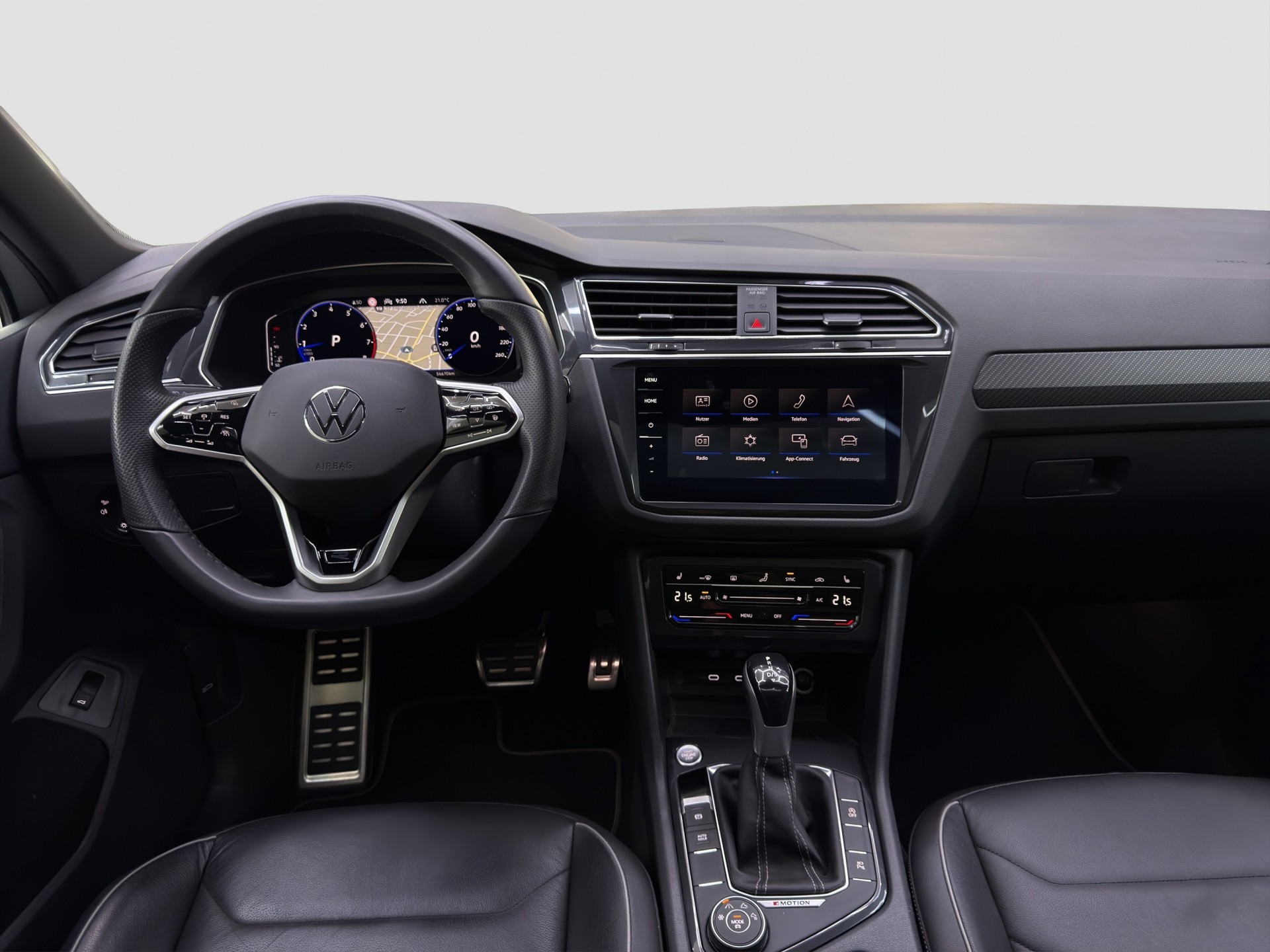VW Tiguan 2.0TSI R-Line 4Motion DSG-image-6