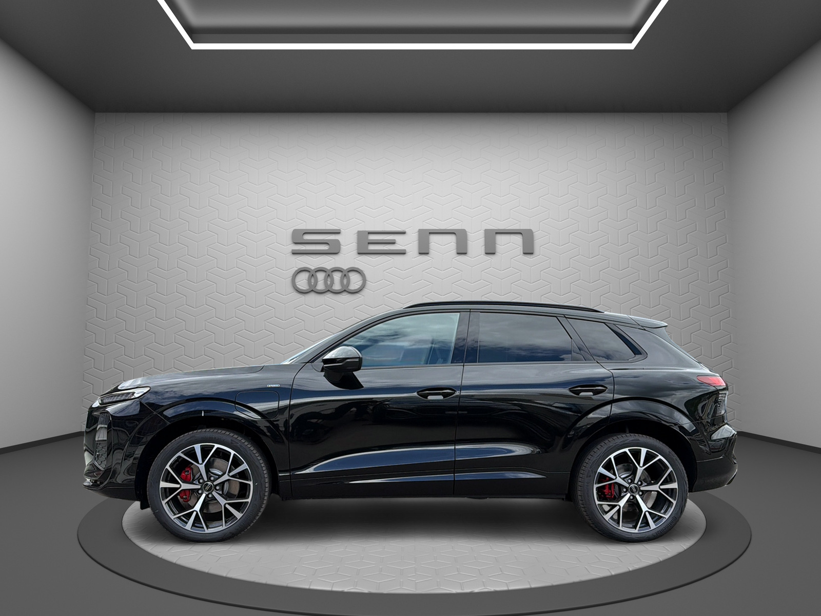 AUDI Q3 SUV e-hybrid 200 kW S tronig-image-1