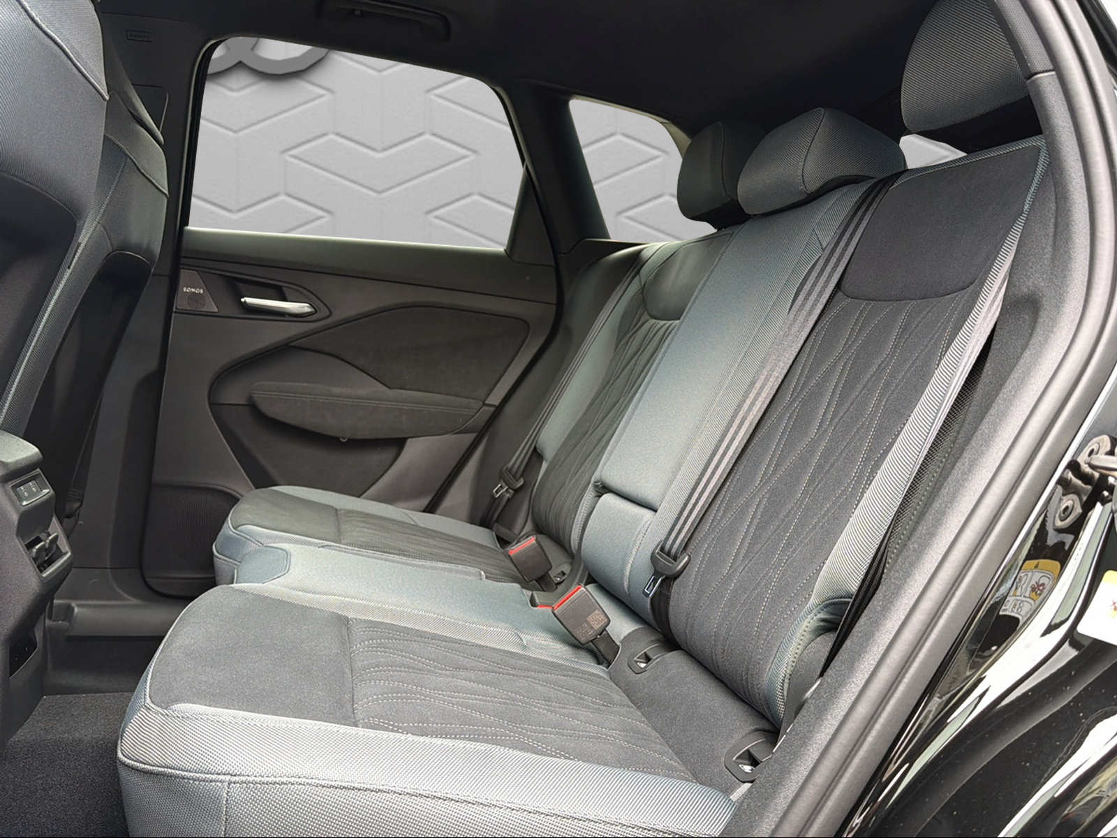 AUDI Q3 SUV e-hybrid 200 kW S tronig-image-12