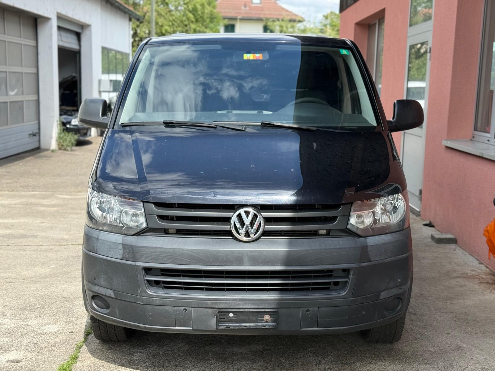 VW T5 Transporter 2.0 TDI DSG-image-1