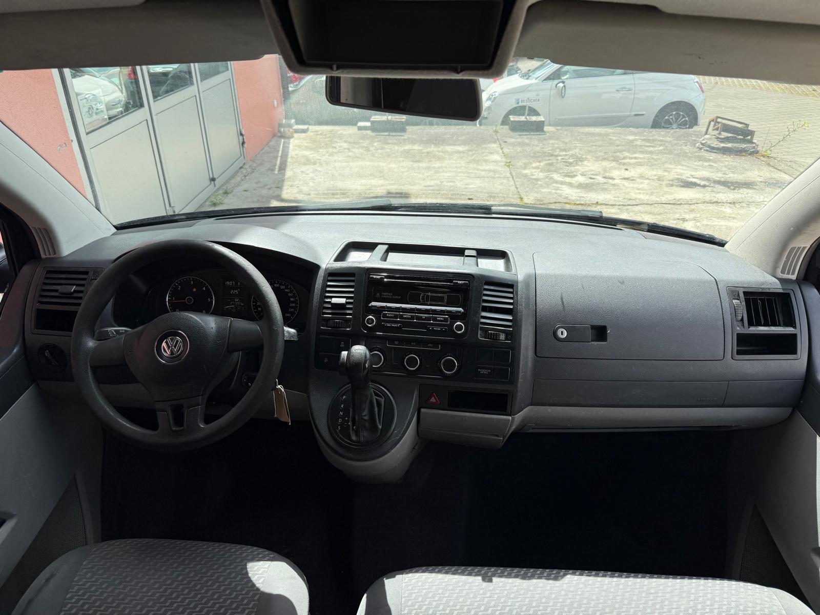 VW T5 Transporter 2.0 TDI DSG-image-6