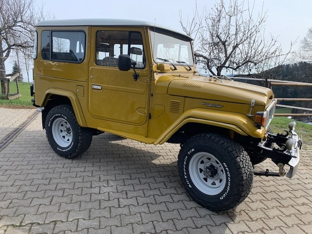 TOYOTA FJ-40-image-0