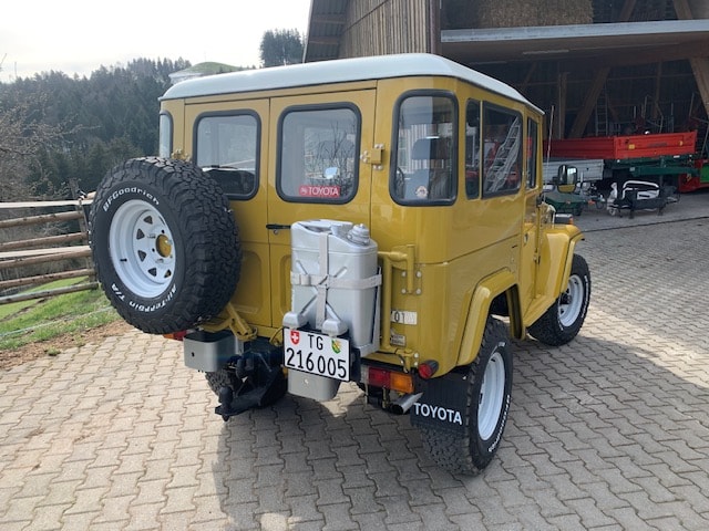 TOYOTA FJ-40-image-1