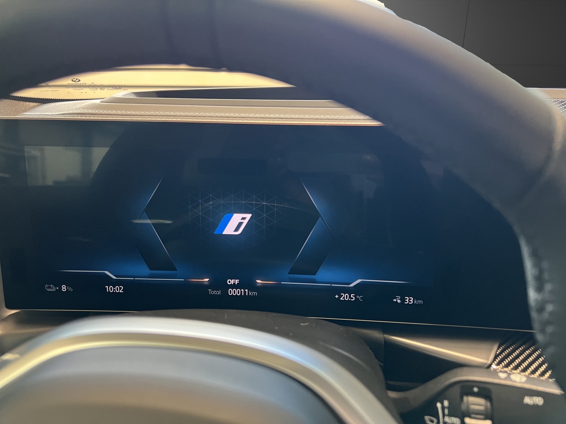 BMW i4 xDrive40-image-12