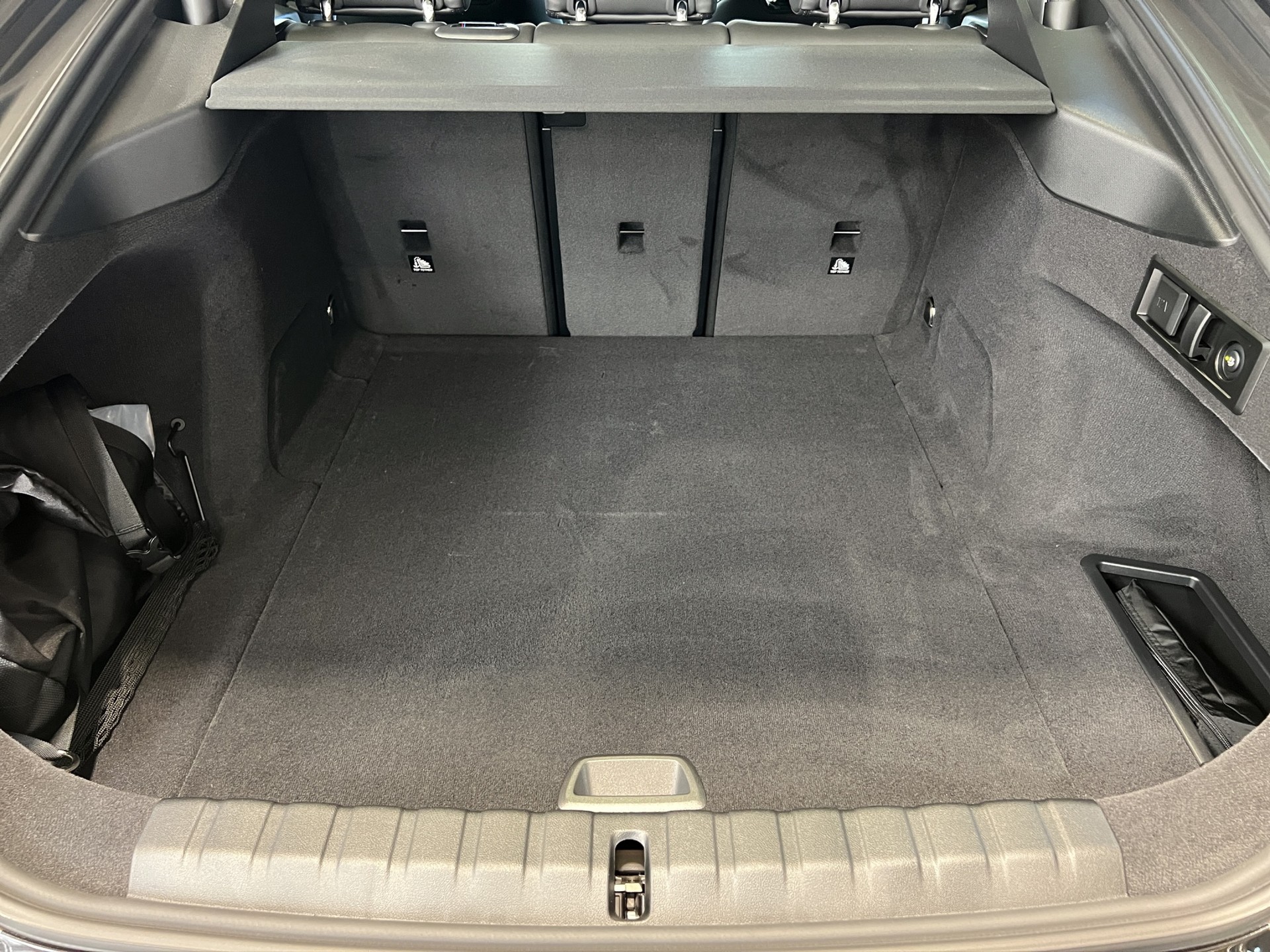 BMW i4 xDrive40-image-15