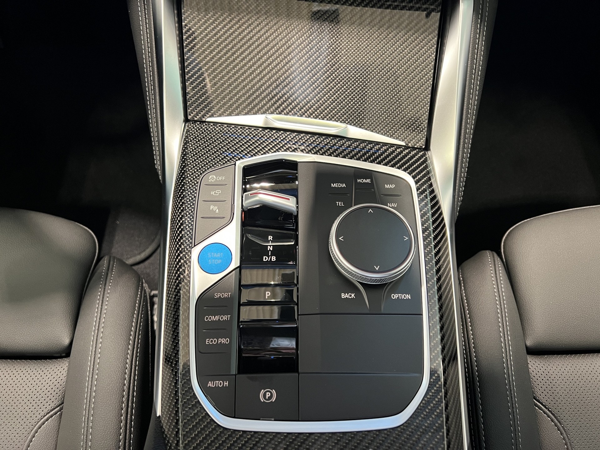 BMW i4 xDrive40-image-9