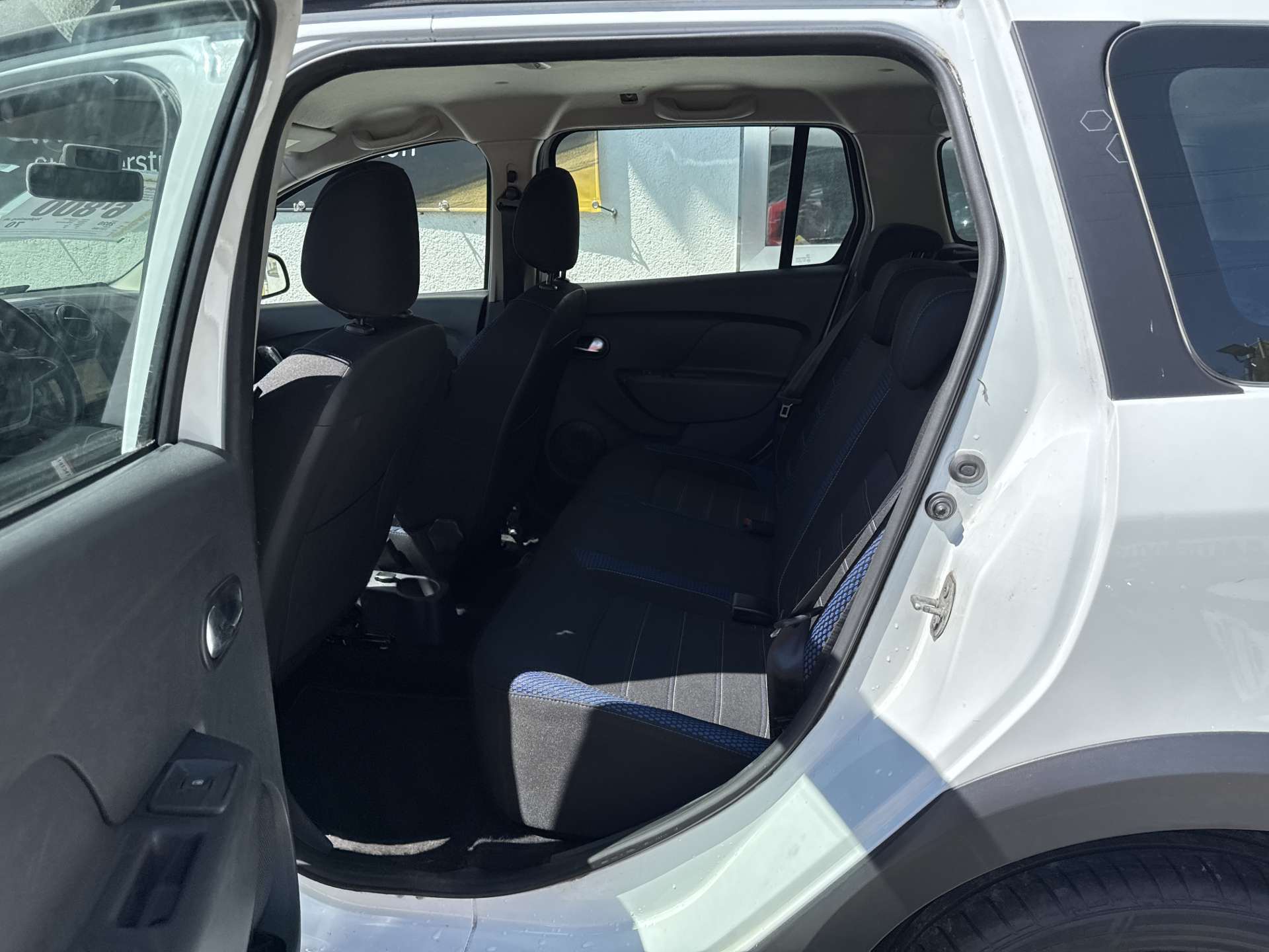 DACIA Logan MCV TCe 90 Celebration-image-7