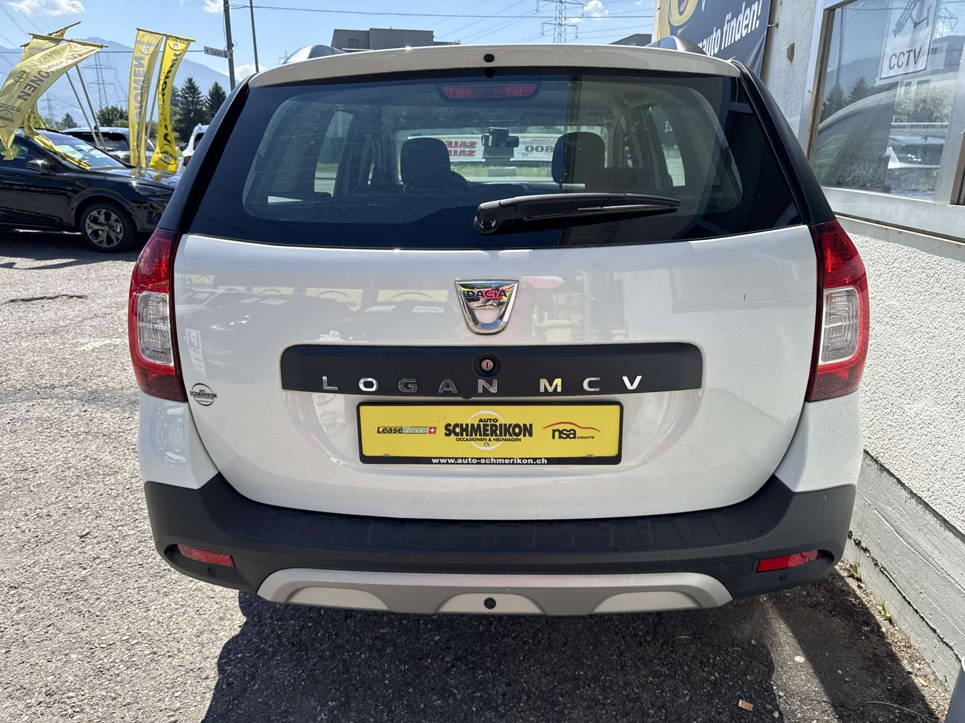 DACIA Logan MCV TCe 90 Celebration-image-3