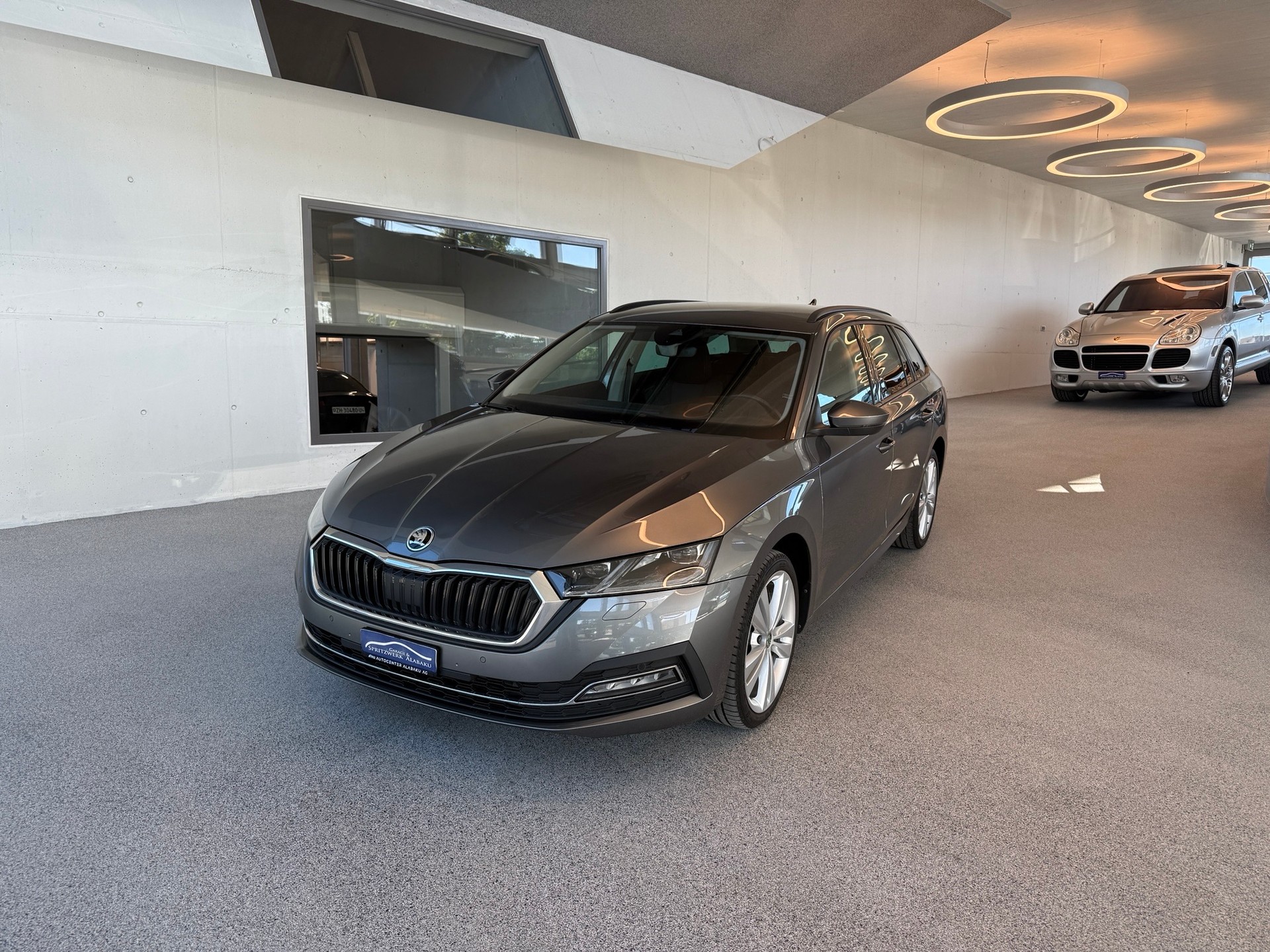 SKODA Octavia Combi 2.0 TDI DSG Ambition-image-0