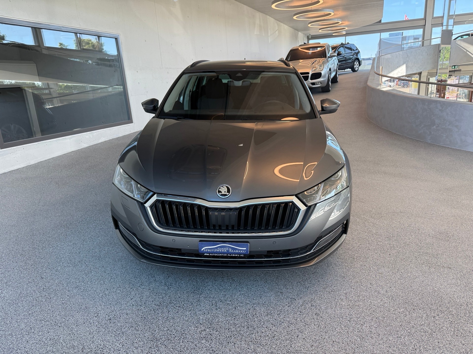 SKODA Octavia Combi 2.0 TDI DSG Ambition-image-1