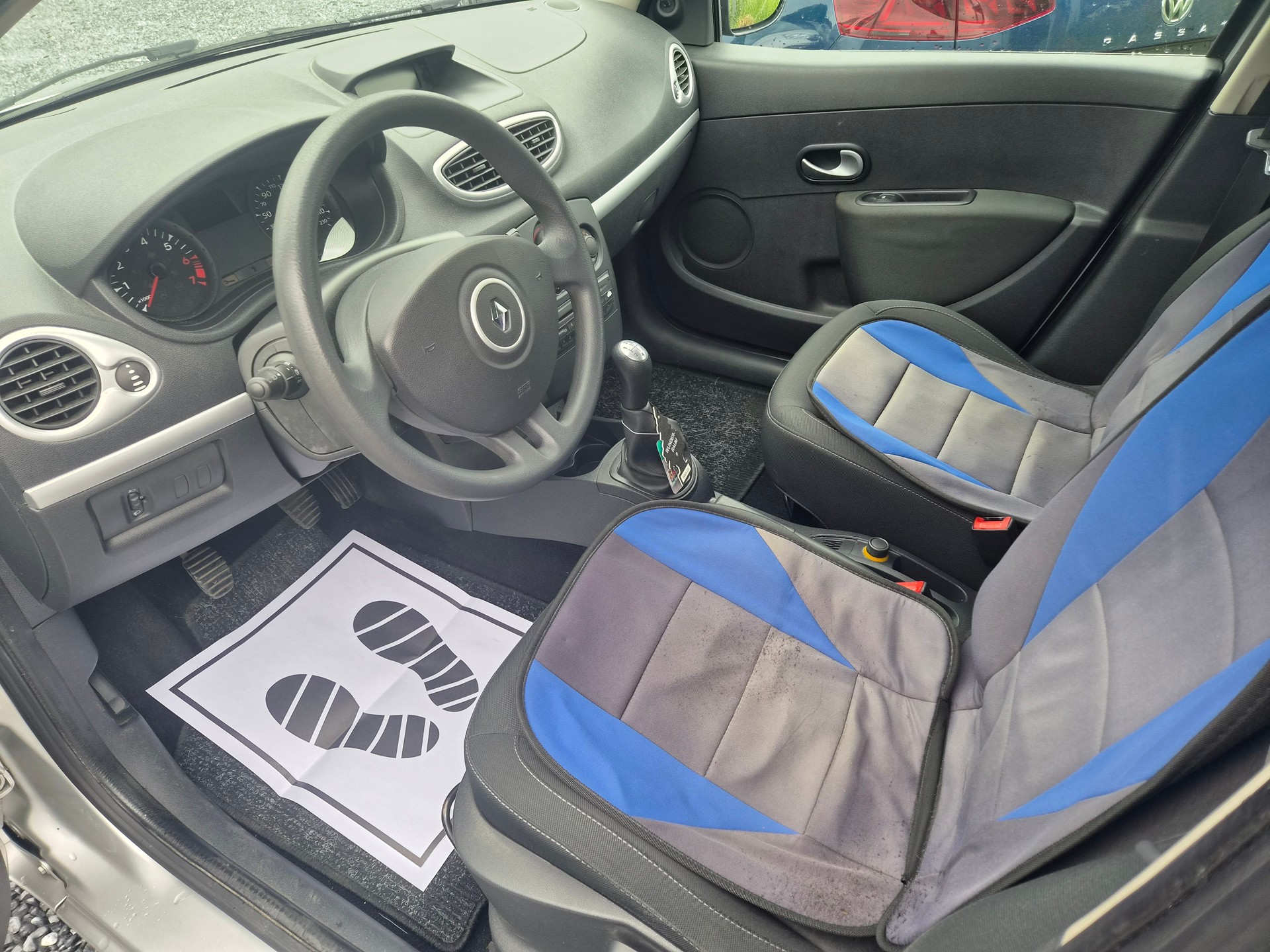 RENAULT Clio 1.2 16V Expression-image-13