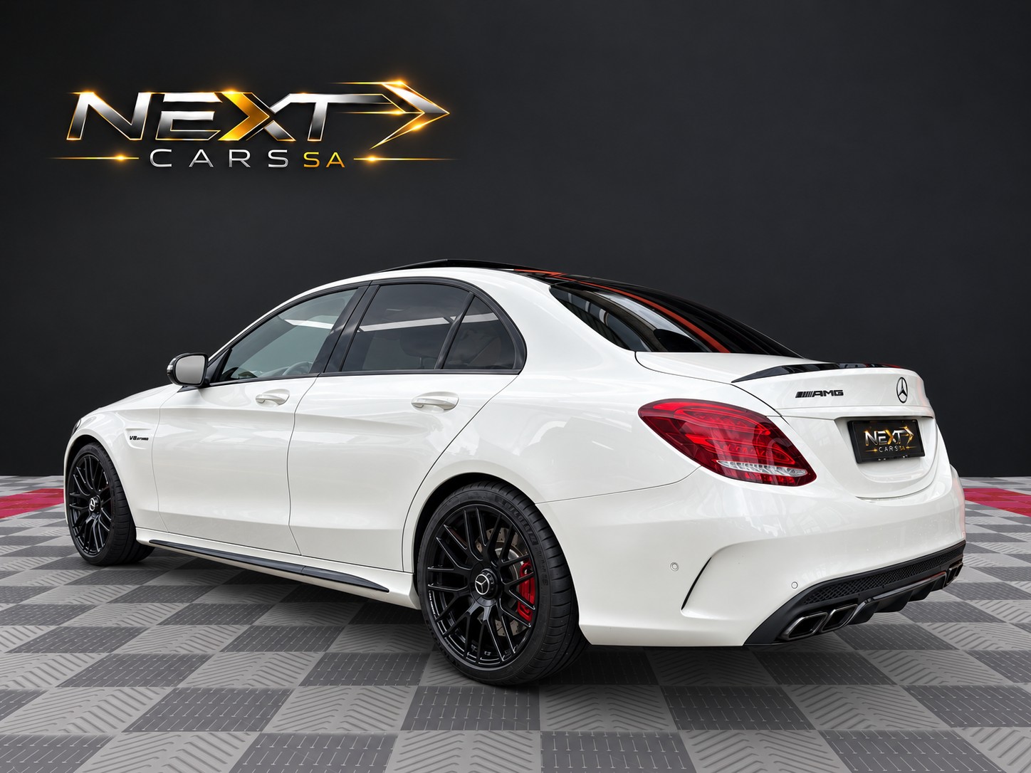 MERCEDES-BENZ C 63 S AMG Speedshift-showroom-element-1