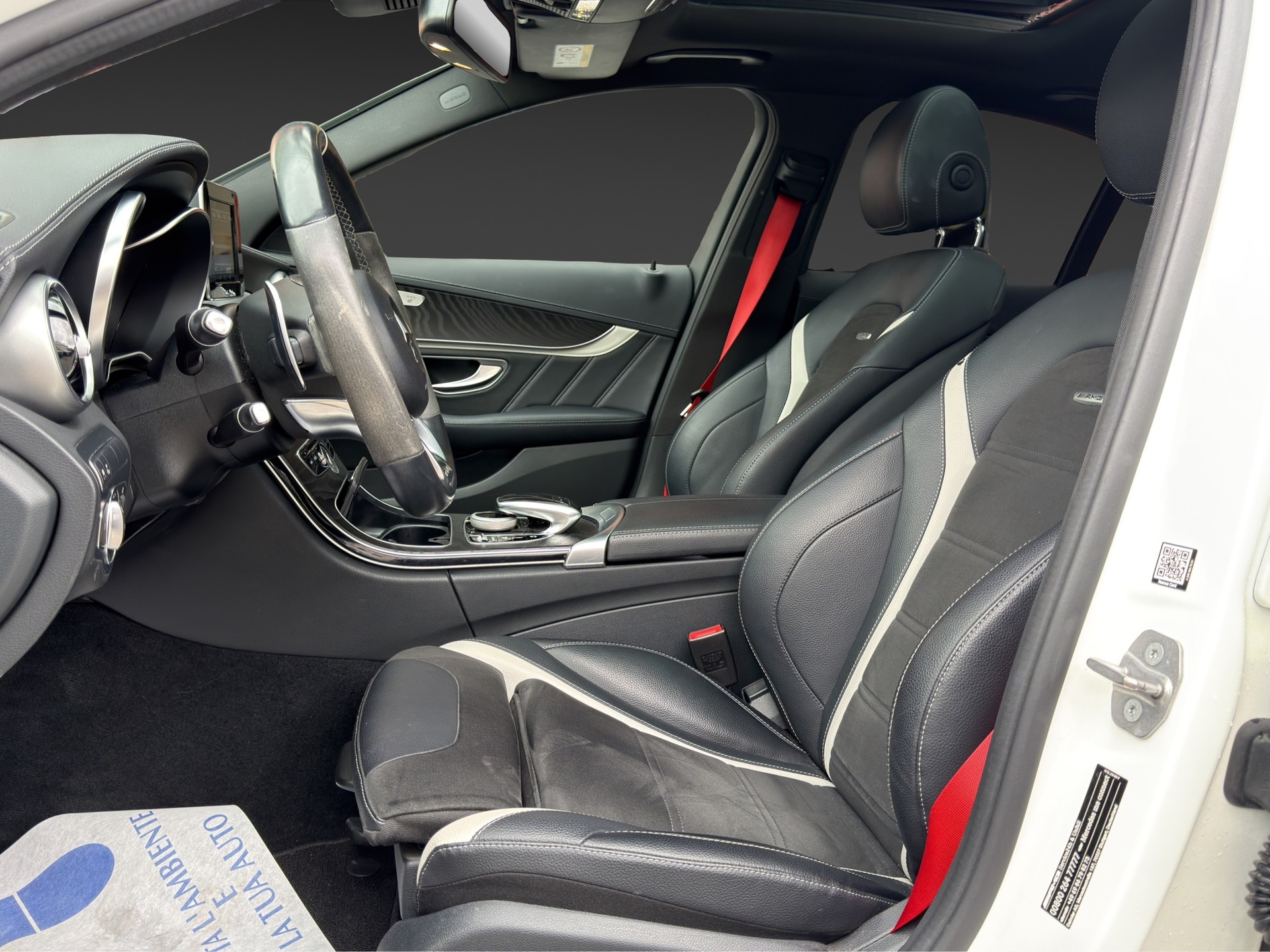MERCEDES-BENZ C 63 S AMG Speedshift-image-7