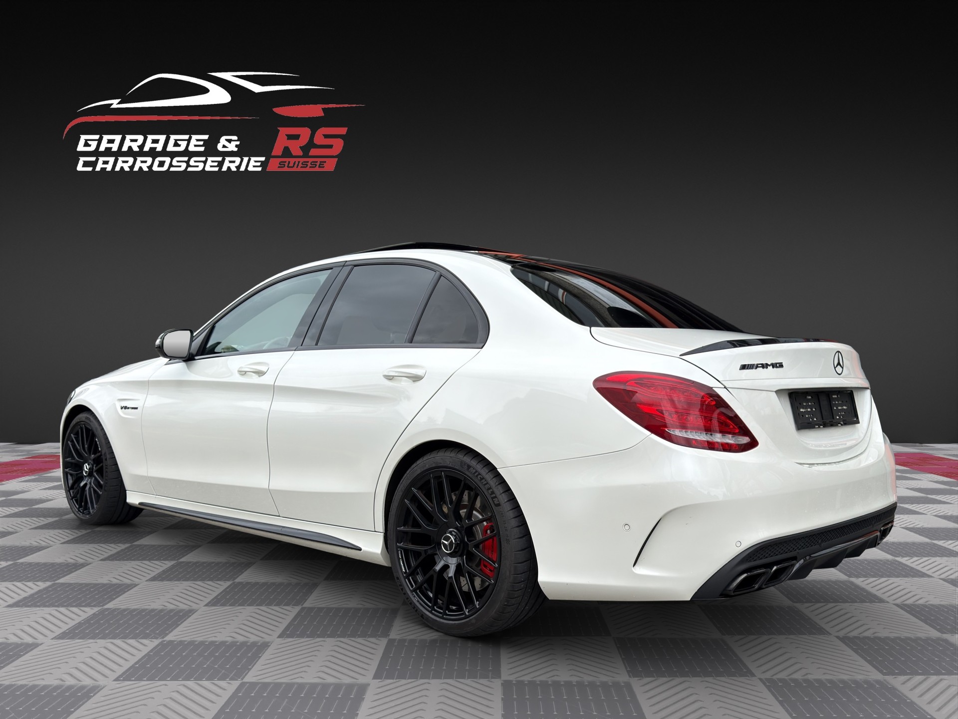 MERCEDES-BENZ C 63 S AMG Speedshift-image-1