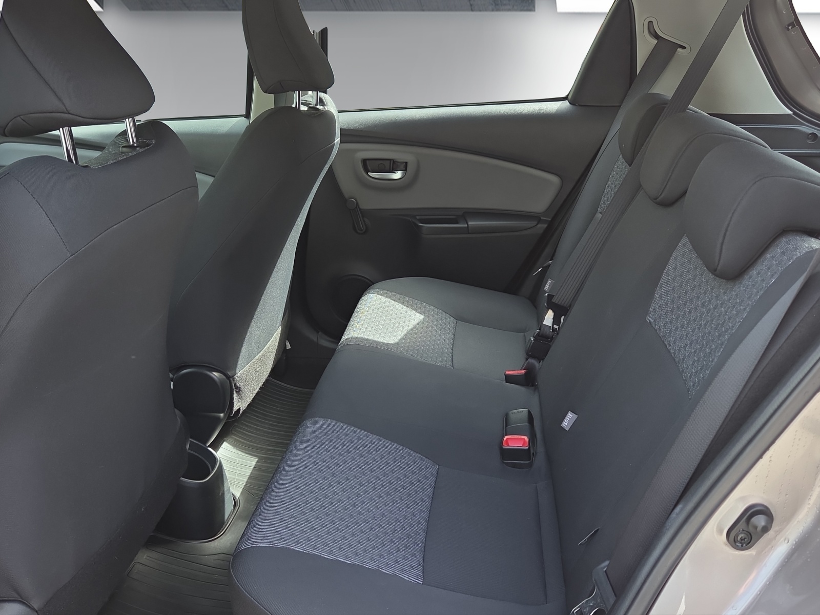 TOYOTA Yaris 1.33 Trend-image-15