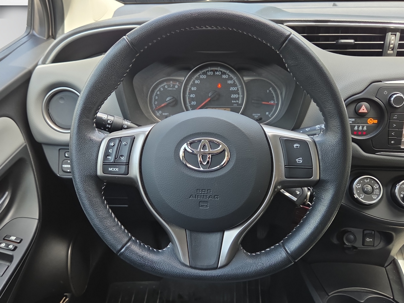 TOYOTA Yaris 1.33 Trend-image-10