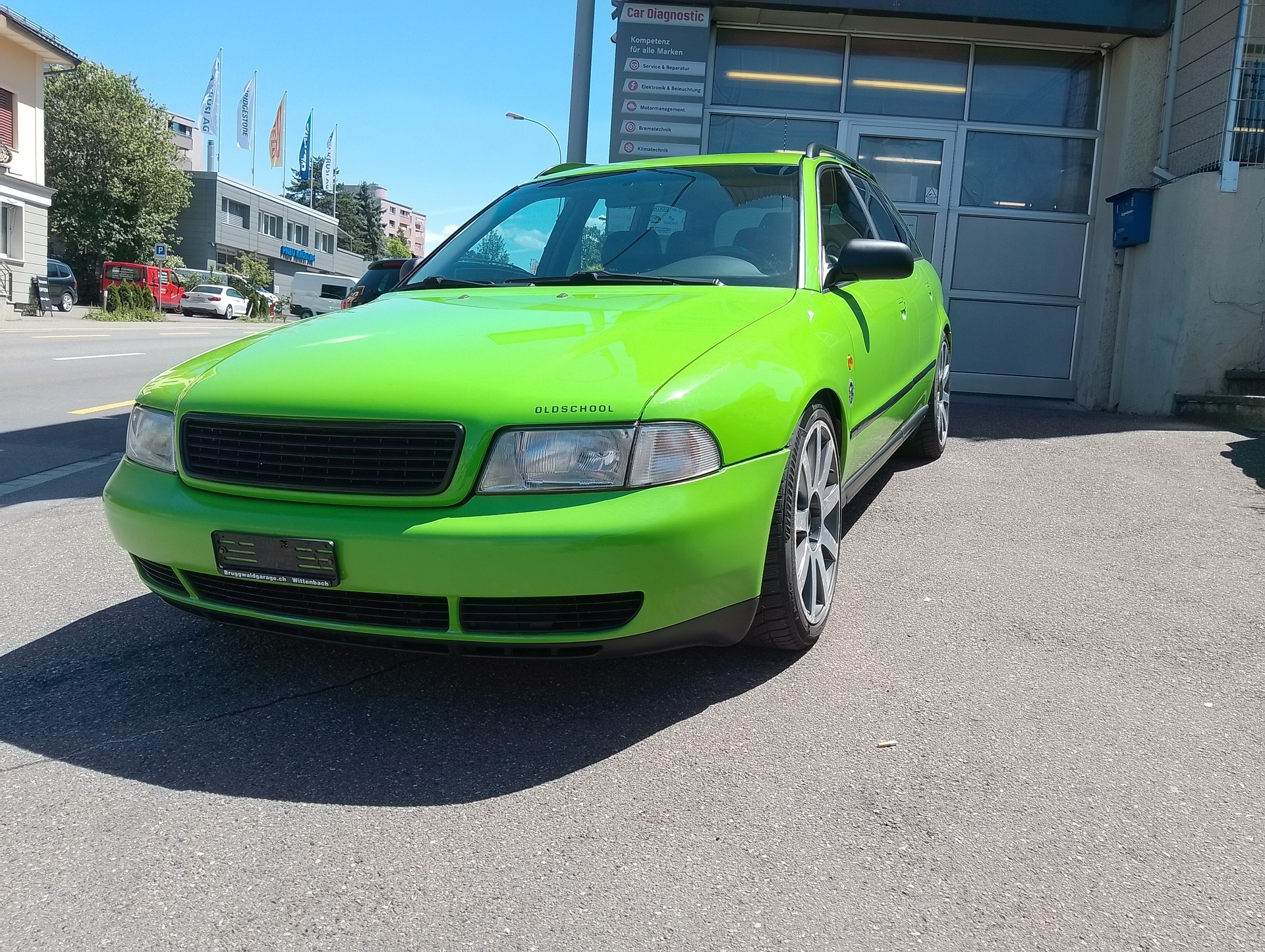 AUDI A4 Avant 2.8 quattro Advance-image-2