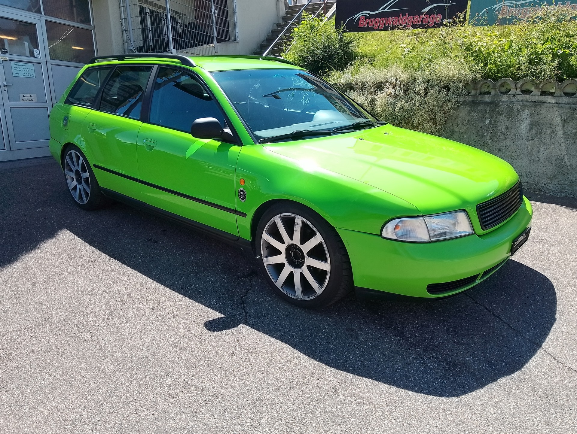 AUDI A4 Avant 2.8 quattro Advance-image-5