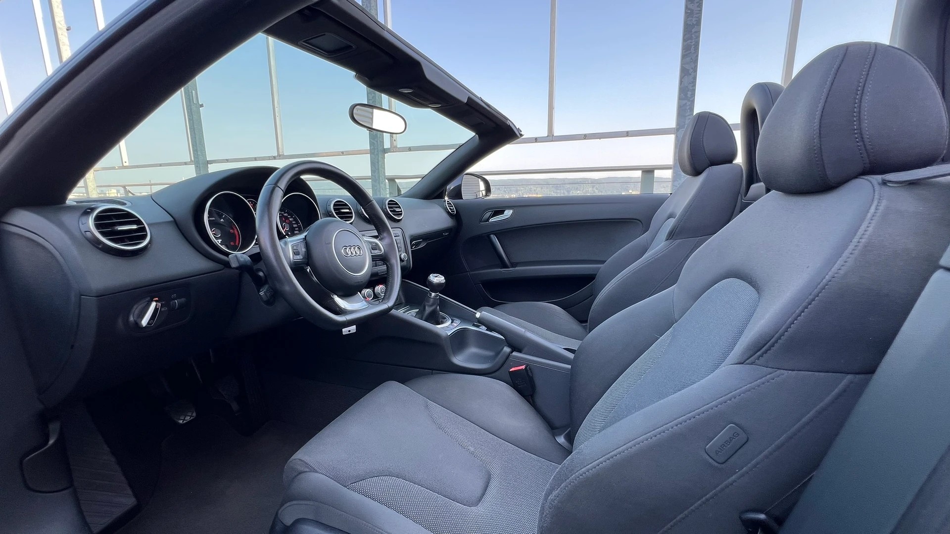 AUDI TT ROADSTER 2.0 TDI QUATTRO l 170 PS-image-21