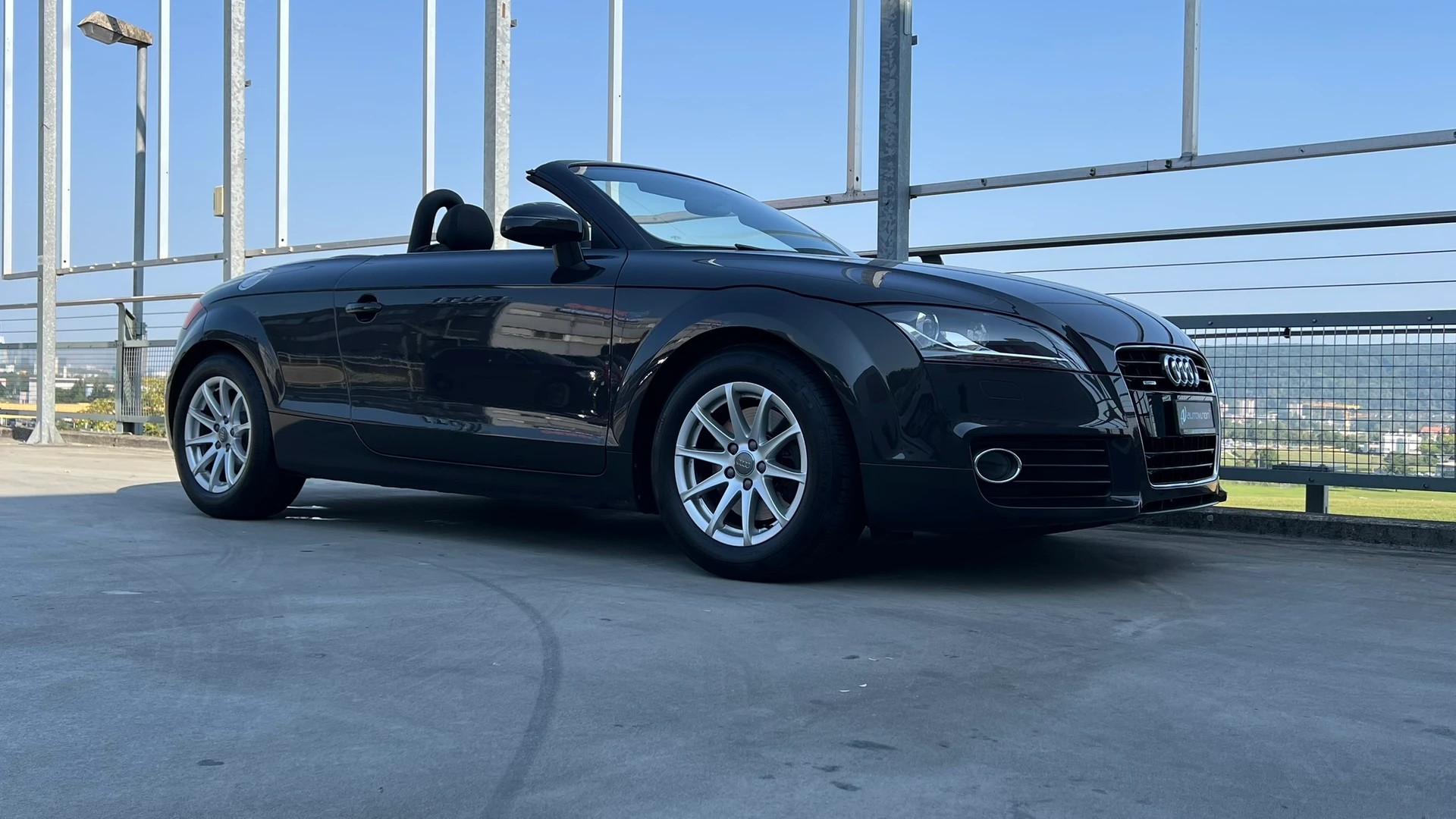 AUDI TT ROADSTER 2.0 TDI QUATTRO l 170 PS-image-6