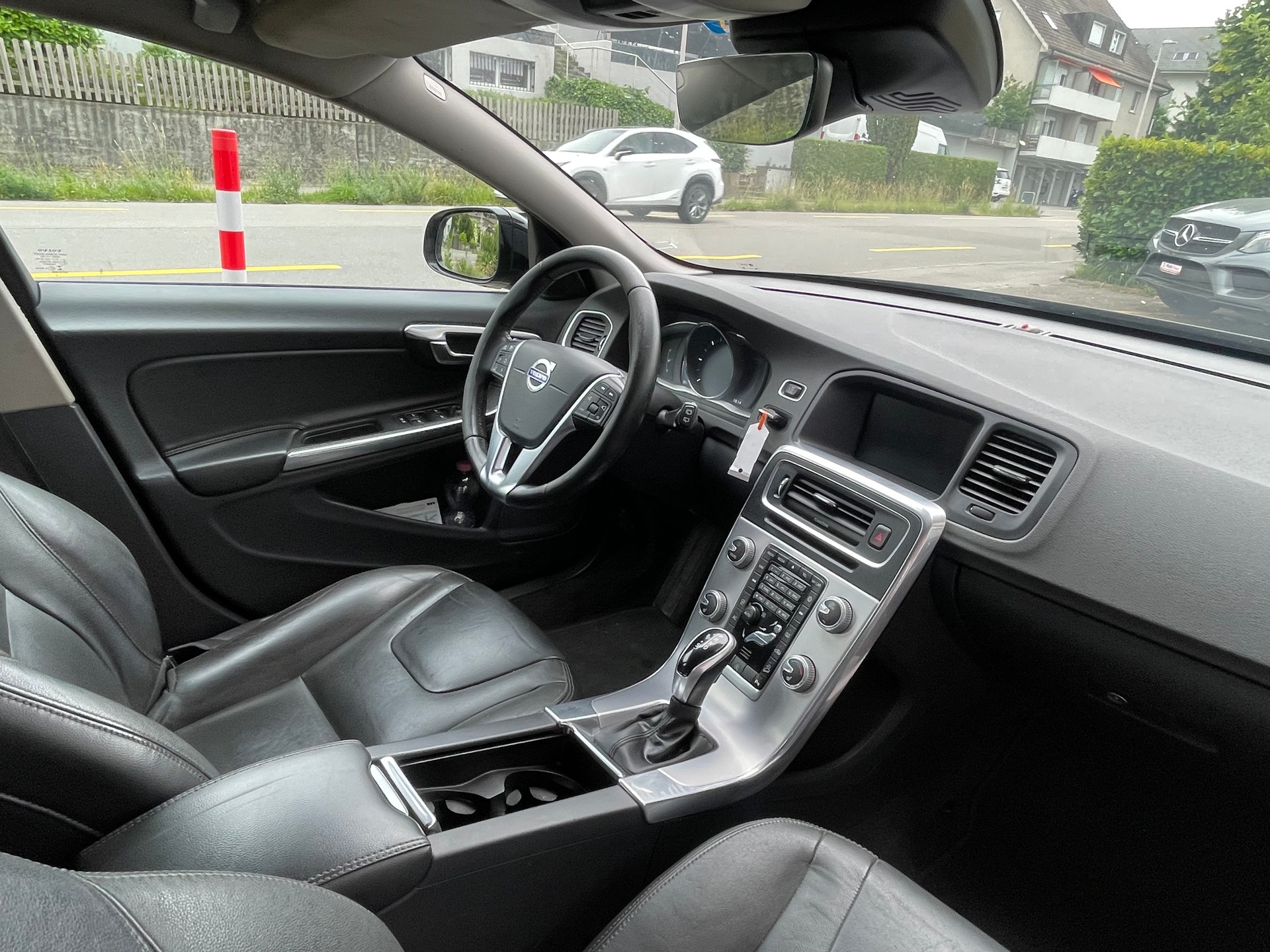 VOLVO V60 Cross Country D4 AWD Kinetic Geartronic-image-5