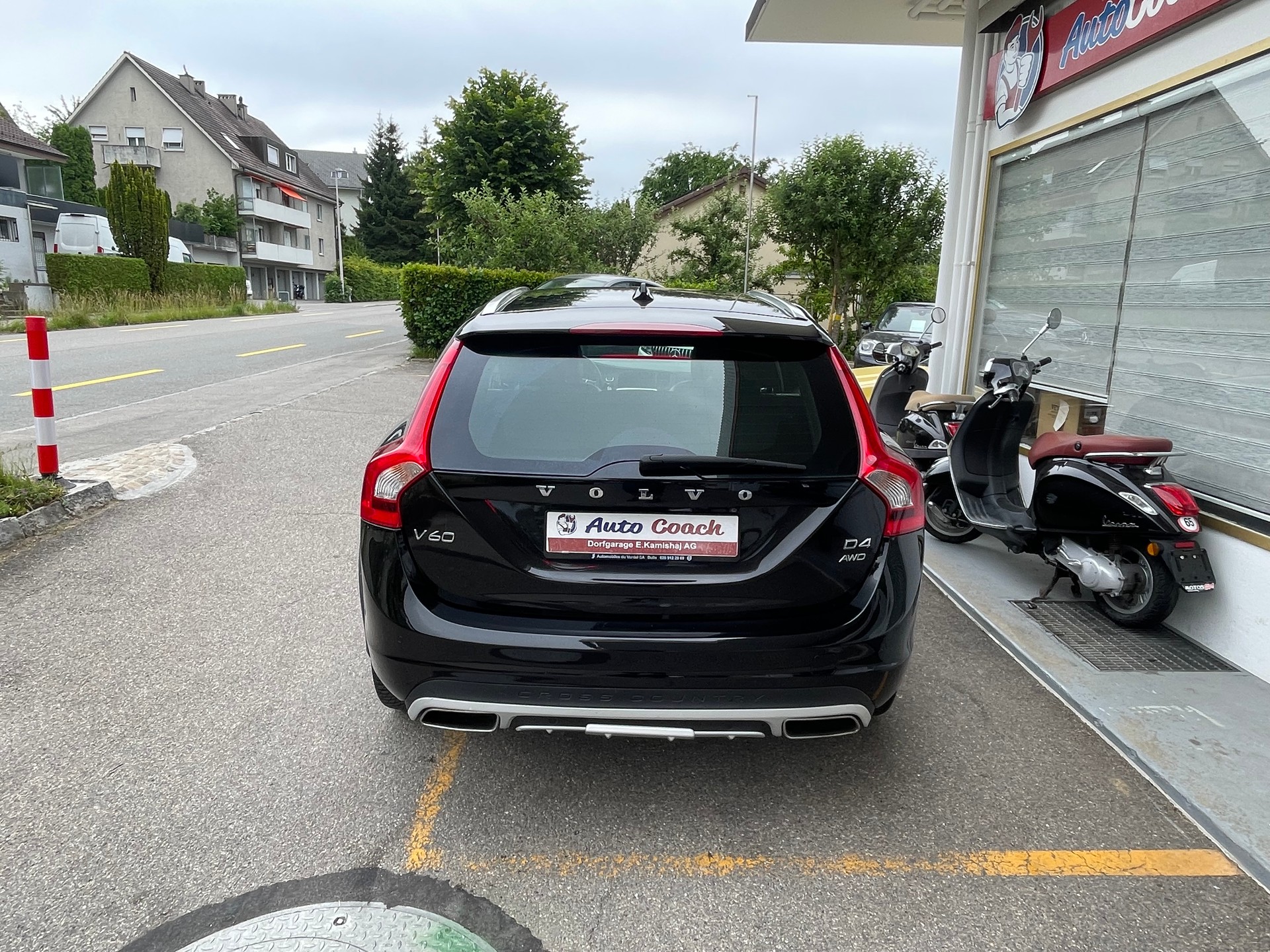 VOLVO V60 Cross Country D4 AWD Kinetic Geartronic-image-9