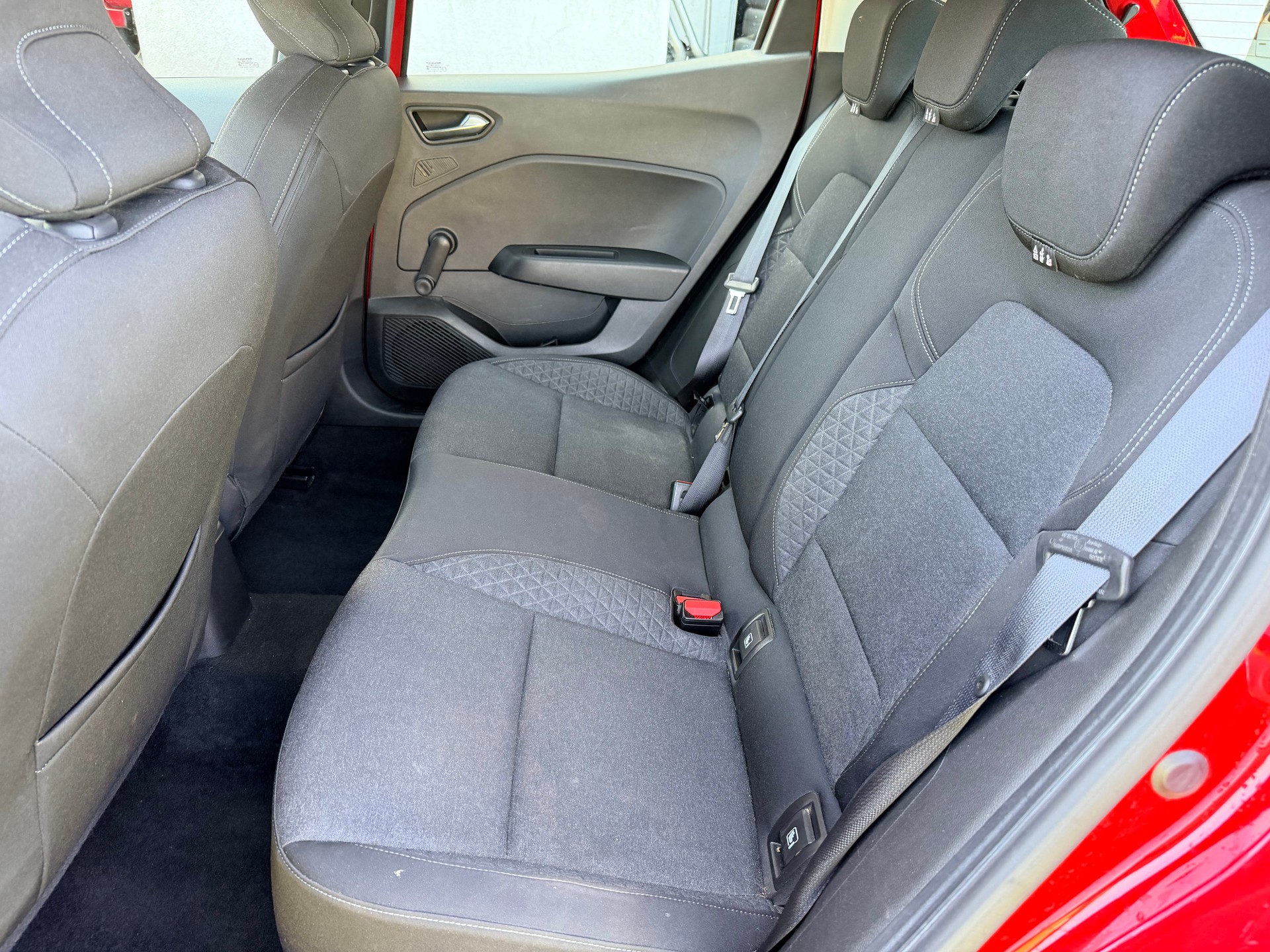 RENAULT Clio 1.0 Business-image-9