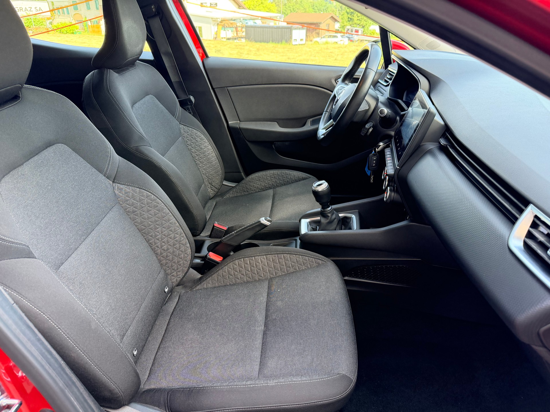 RENAULT Clio 1.0 Business-image-8