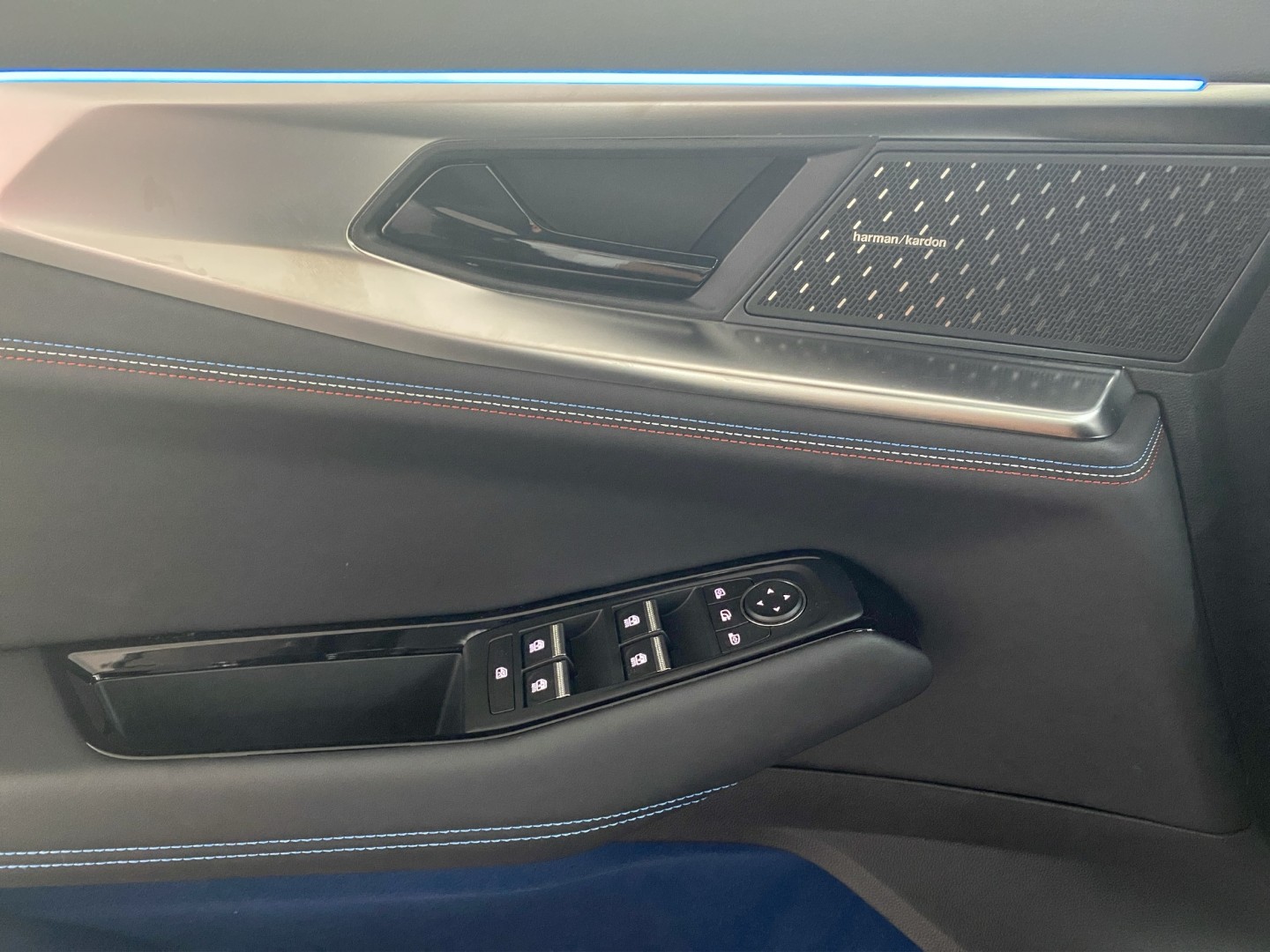 RENAULT Rafale 1.2 E-Tech Hybrid 200 Esprit Alpine-image-16