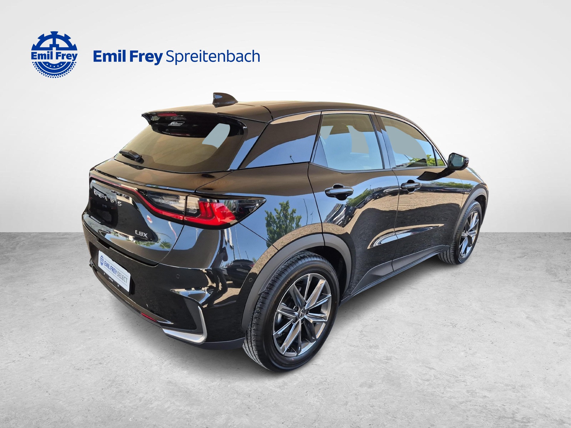 LEXUS LBX 1.5 Hybrid Relax AWD / ab 3,99% Leasing bei Abschluss einer Protect Autoversicherung-image-4
