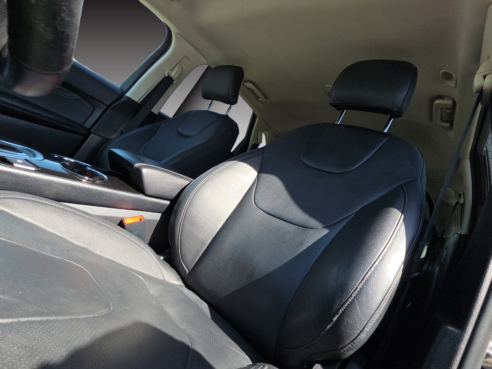 FORD Edge 2.0 TDCi Titanium 4WD PowerShift-image-13