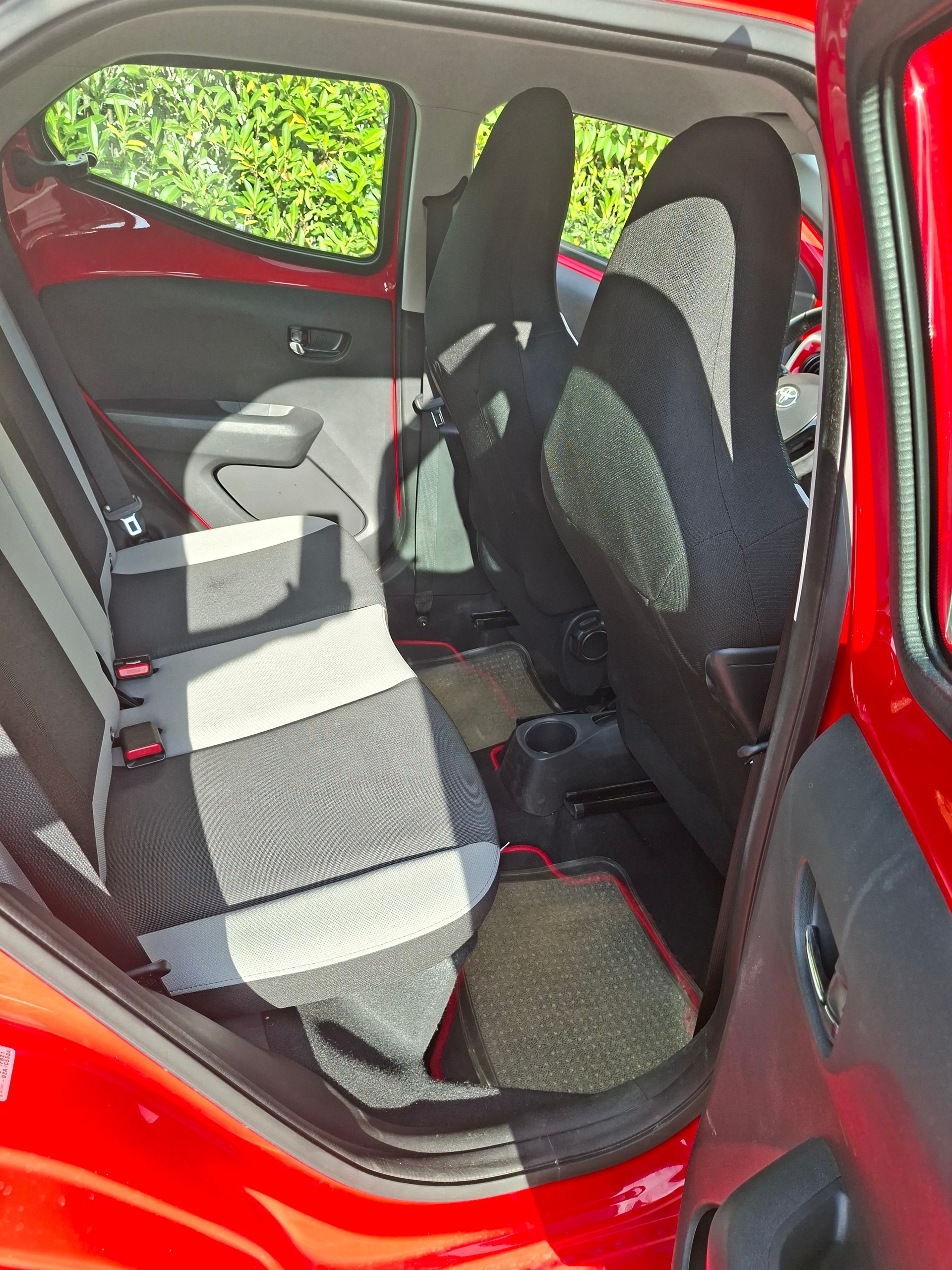 TOYOTA Aygo 1.0 VVT-i Trend, 5 portes automatique-image-4