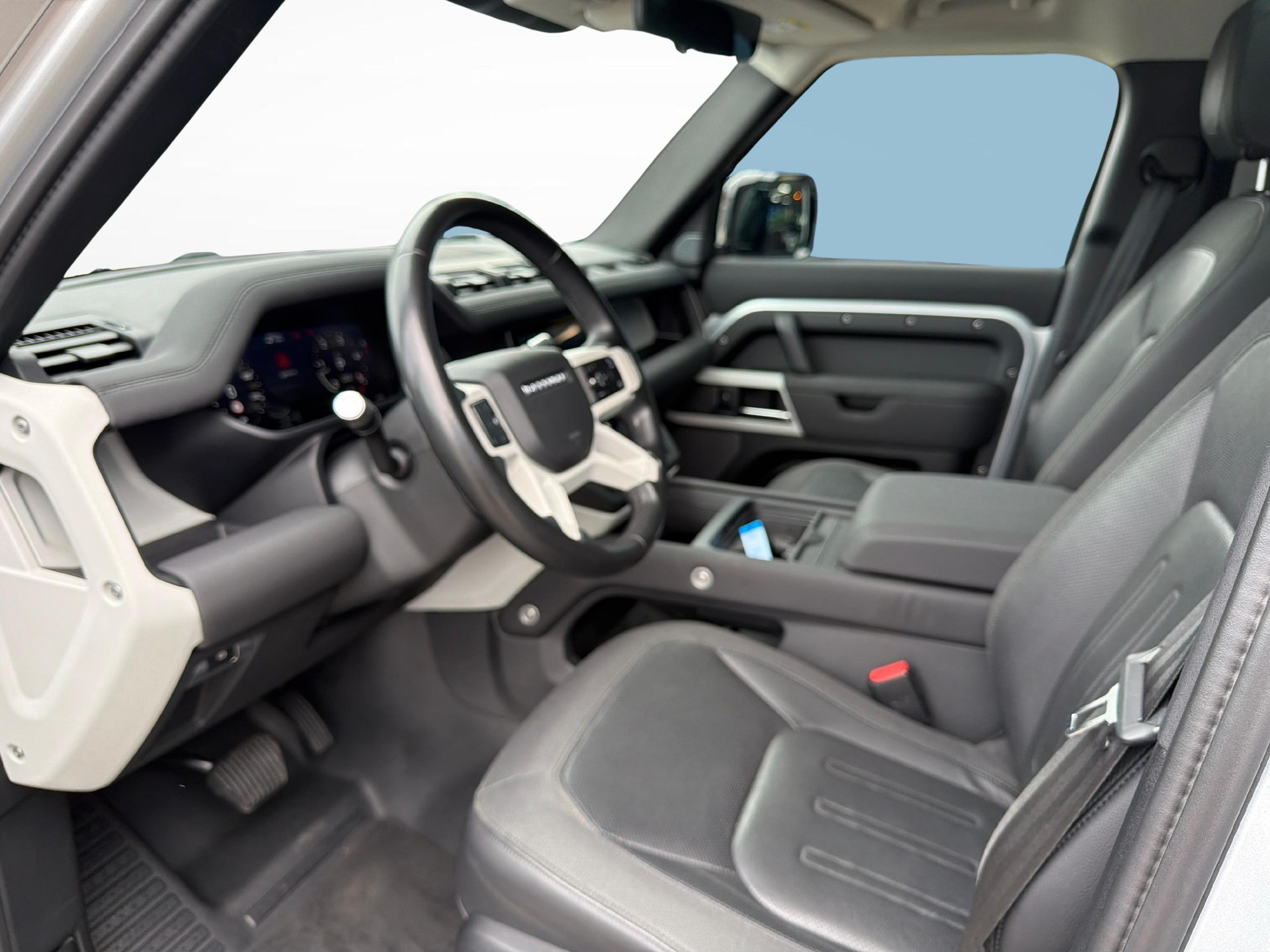 LAND ROVER Defender 110 2.0 SD4 240 First Edition-image-10