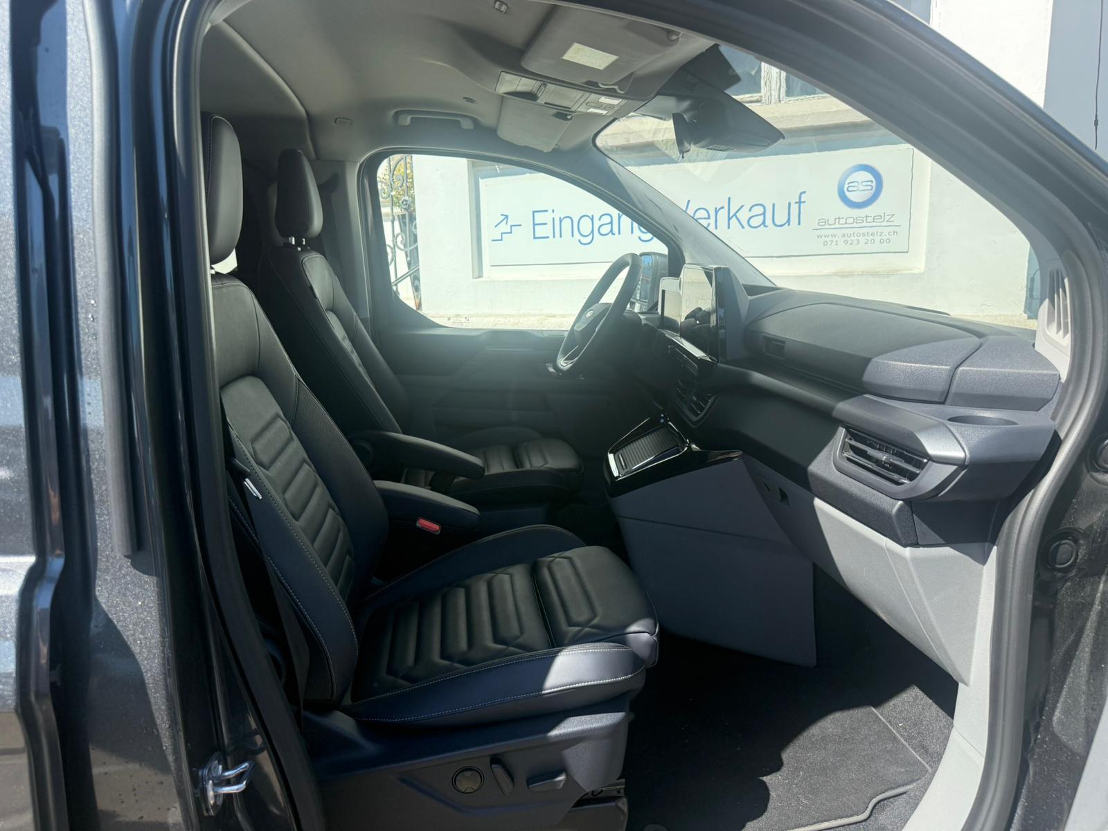 FORD Tourneo Bus 320 L1H1 TitaniumX Automat-image-12