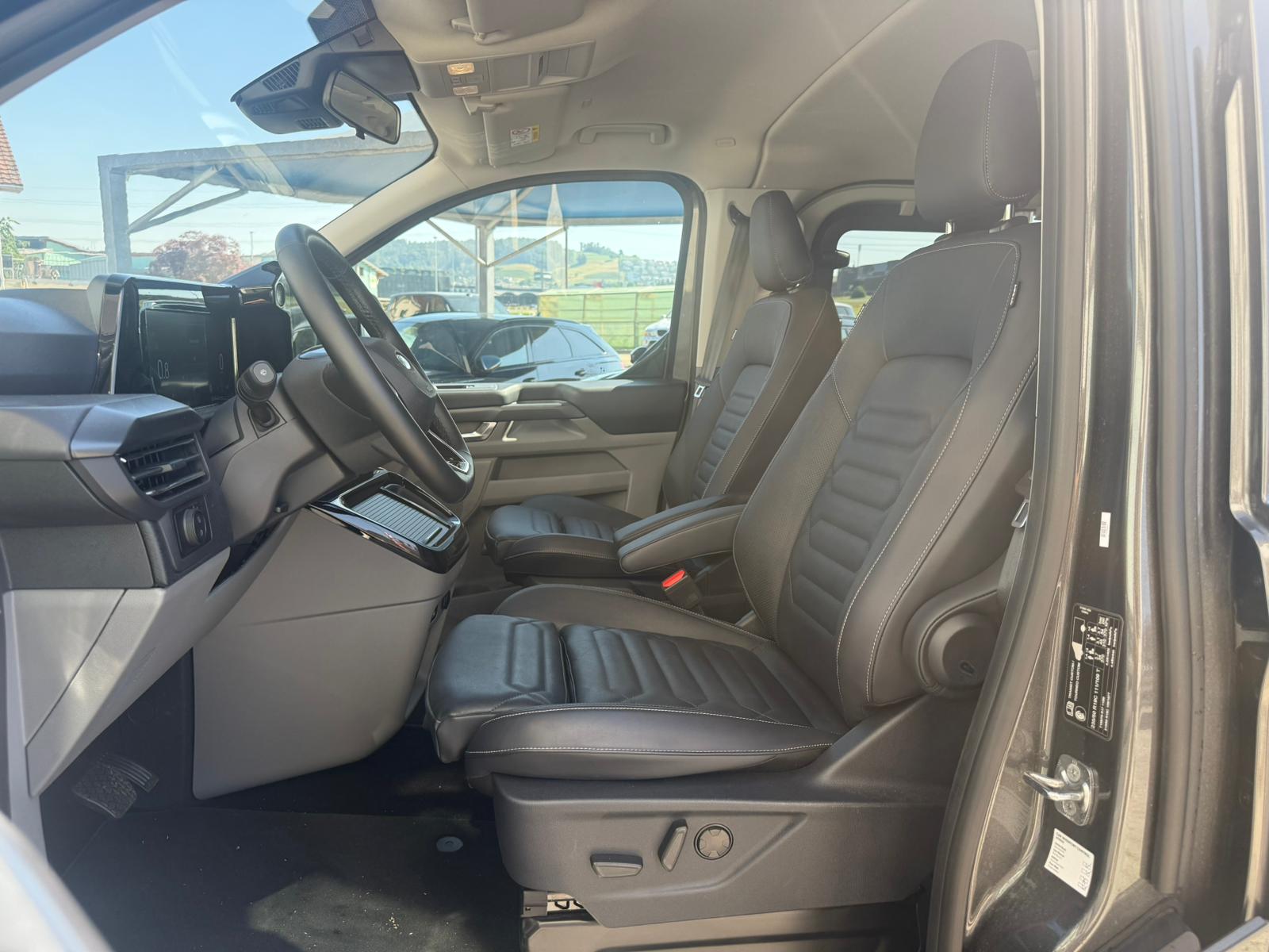 FORD Tourneo Bus 320 L1H1 TitaniumX Automat-image-6