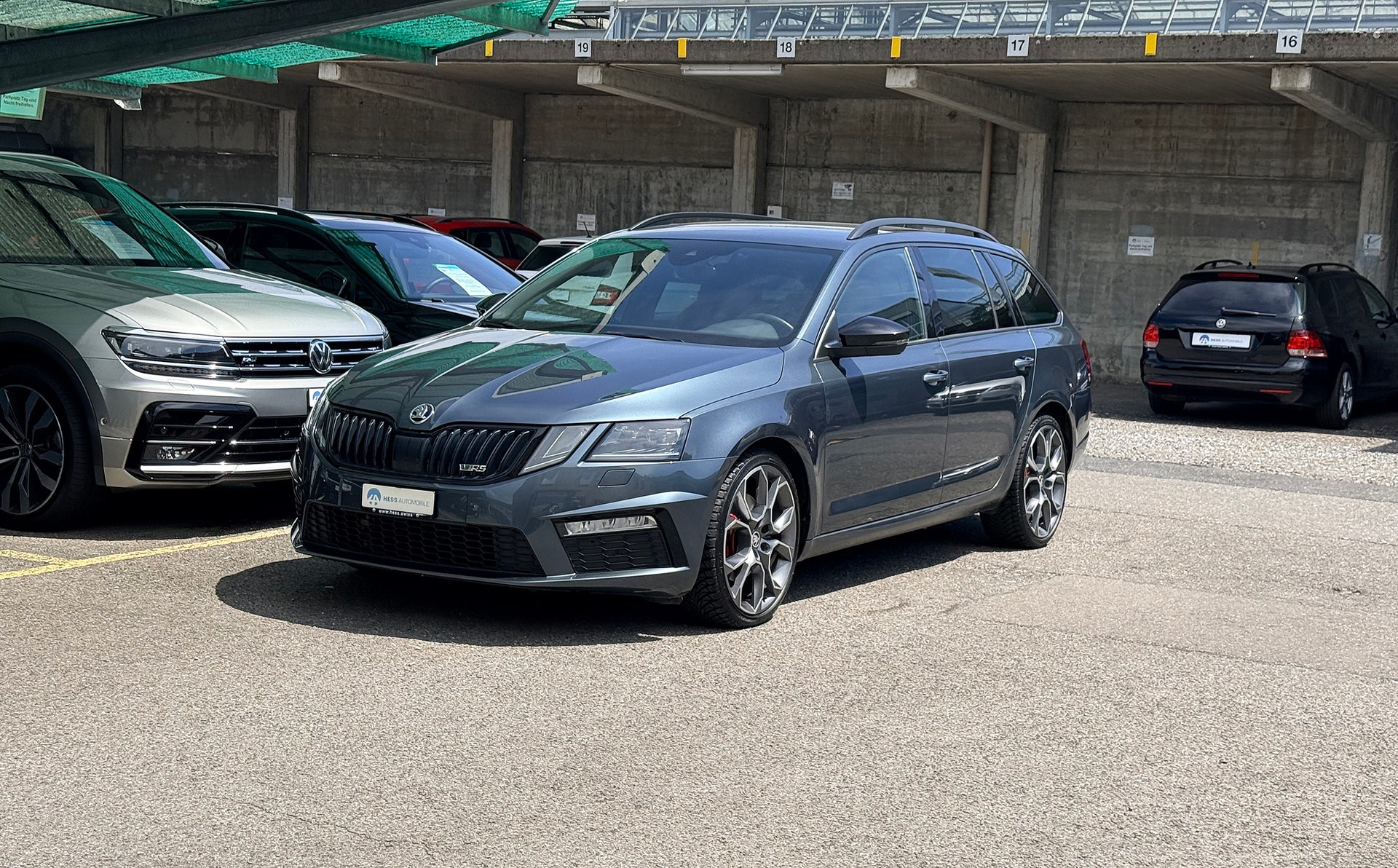 SKODA Octavia Combi 2.0 TDI RS 4x4 DSG-image-11