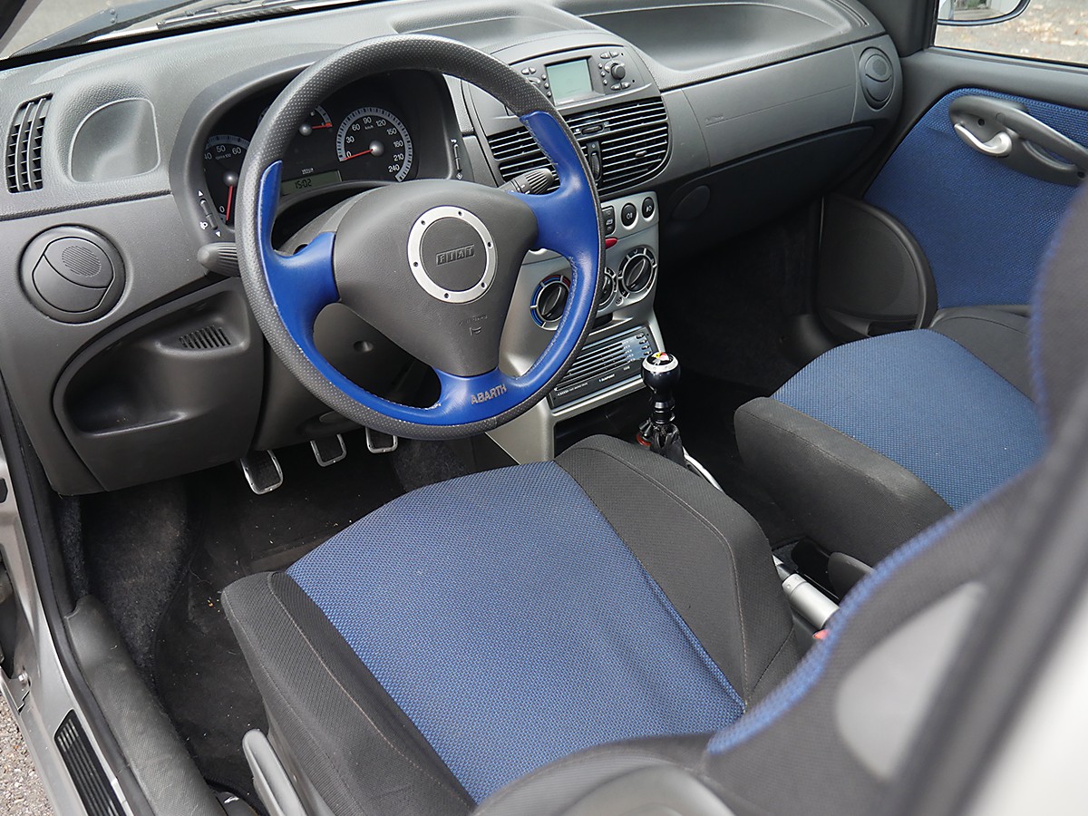 FIAT Punto 1.8 16V Abarth HGT-image-8