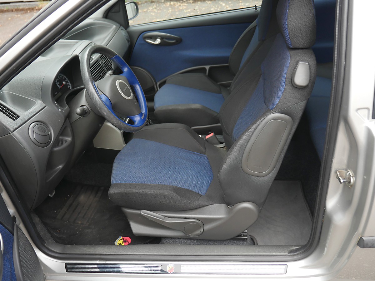 FIAT Punto 1.8 16V Abarth HGT-image-7