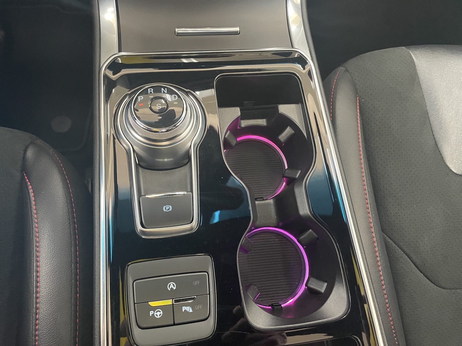 FORD Edge 2.0 EcoBlue 238 ST-Line 4x4-image-15