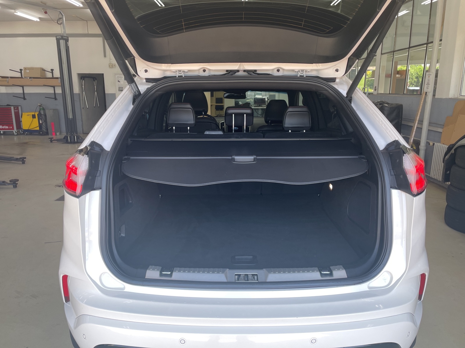 FORD Edge 2.0 EcoBlue 238 ST-Line 4x4-image-9