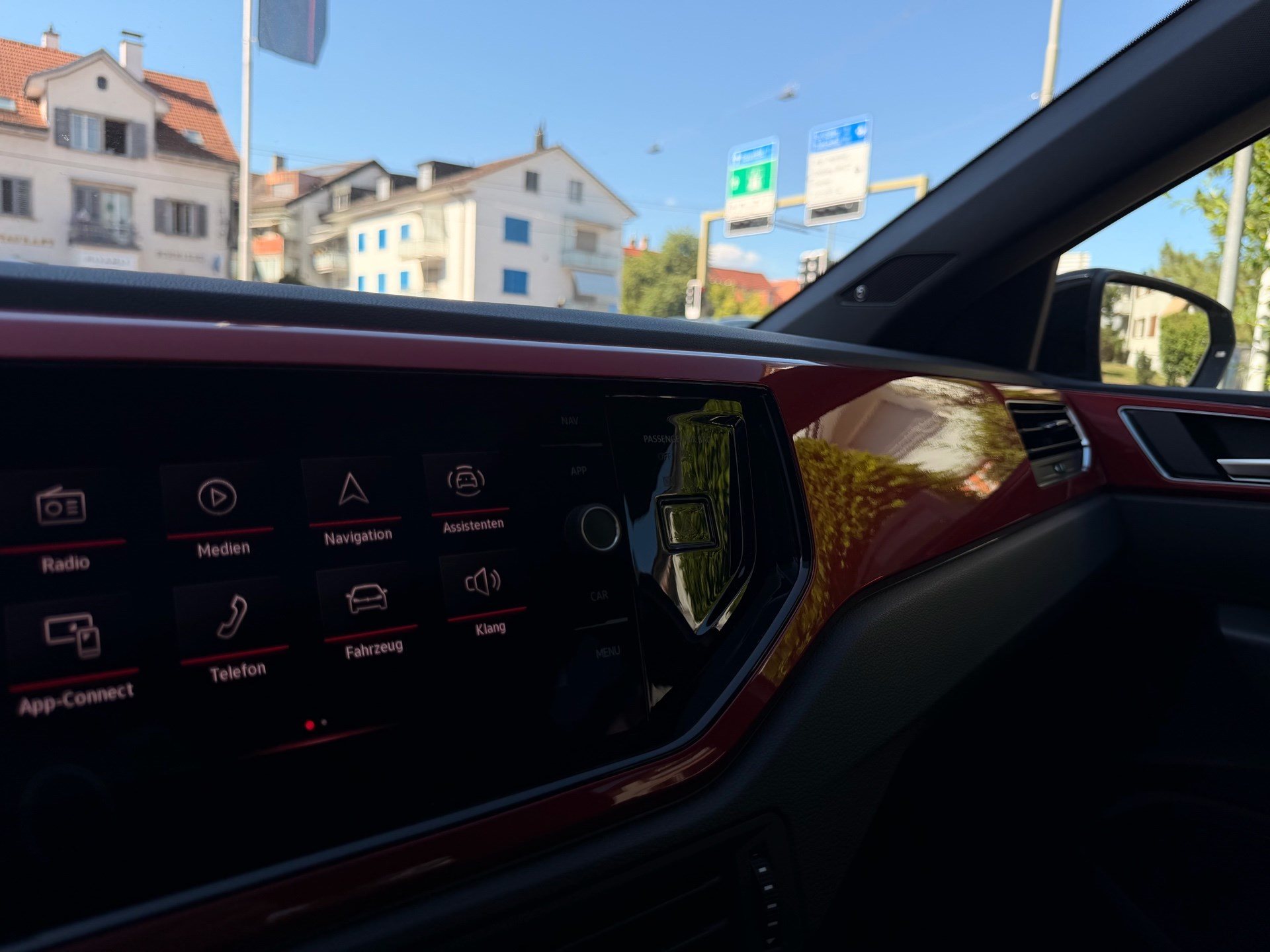 VW Polo GTI 2.0 TSI DSG *** PANORAMAGLASDACH & ALCANTARA ***-image-26