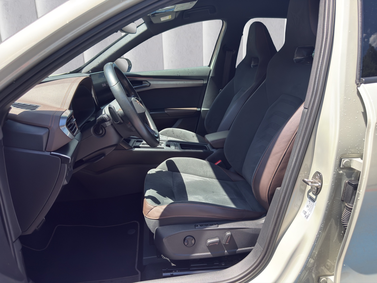 CUPRA Formentor 2.5TSI VZ5 Taiga Grey 4Drive DSG-image-6