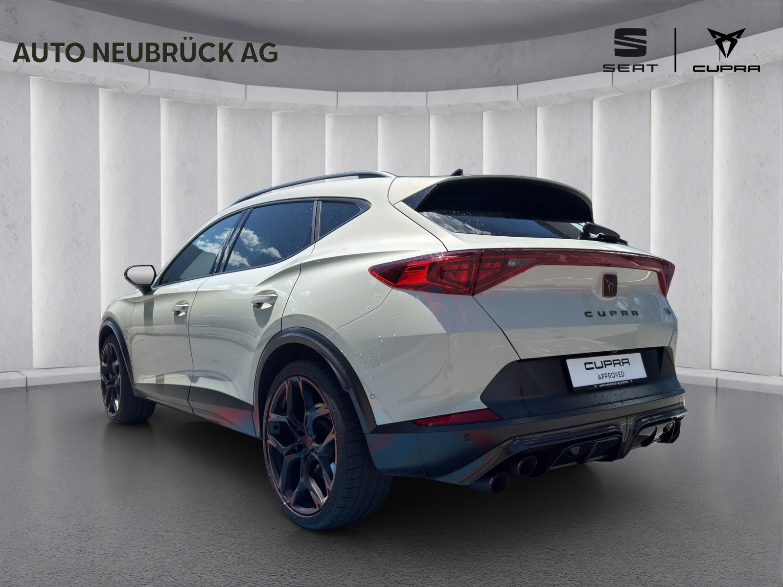 CUPRA Formentor 2.5TSI VZ5 Taiga Grey 4Drive DSG-image-1