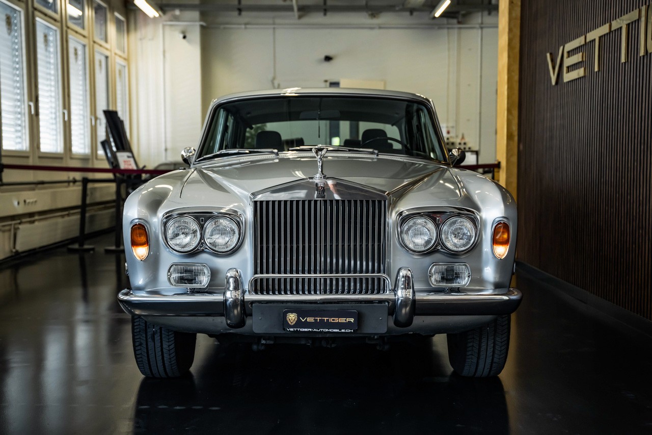 ROLLS-ROYCE Silver Shadow-image-1