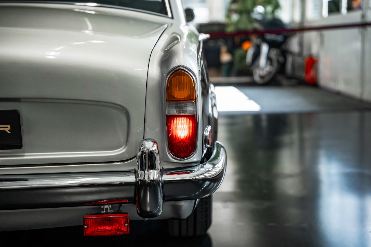 ROLLS-ROYCE Silver Shadow-image-8