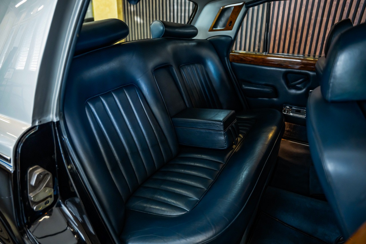 ROLLS-ROYCE Silver Shadow-image-17