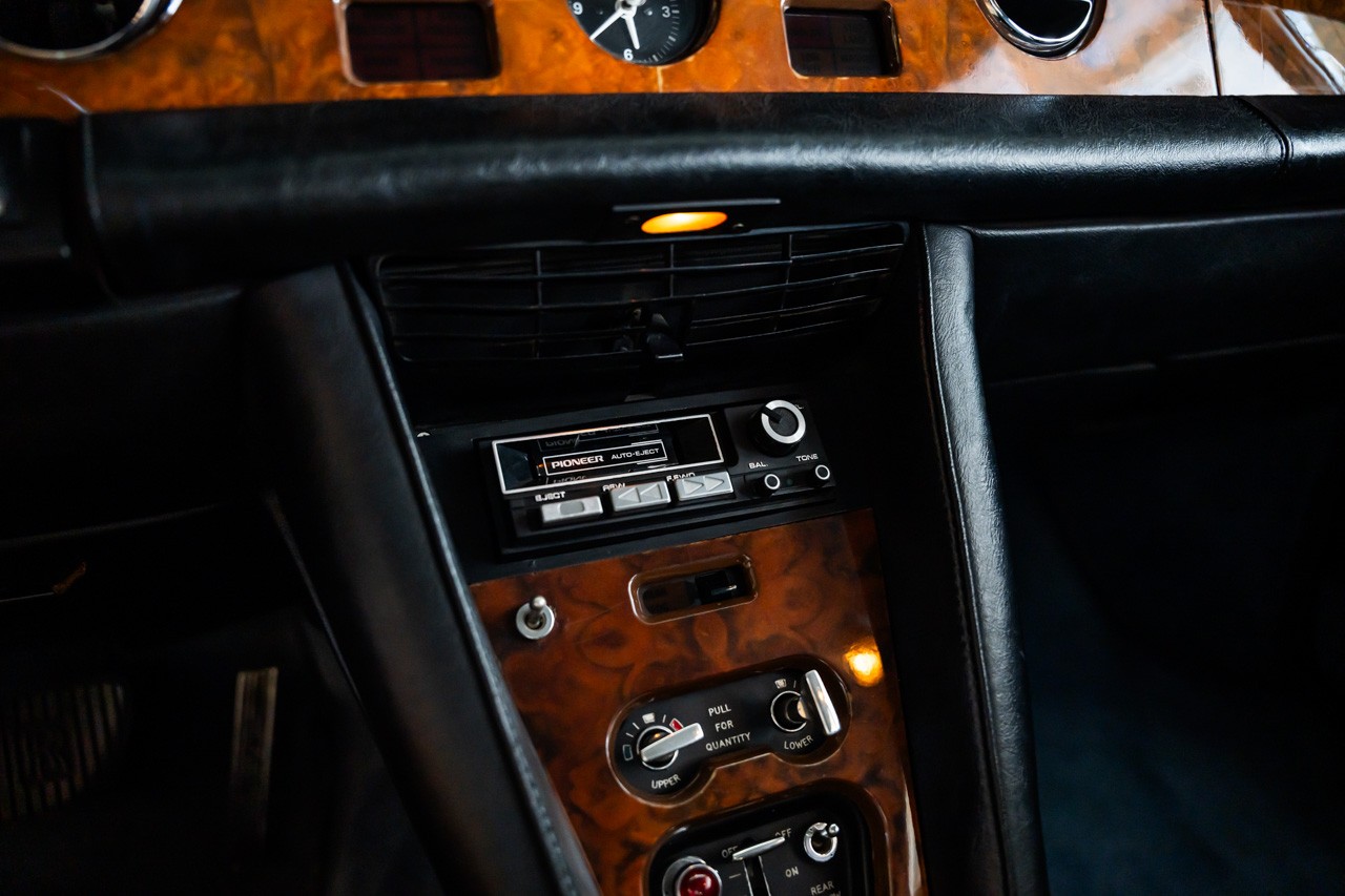 ROLLS-ROYCE Silver Shadow-image-20