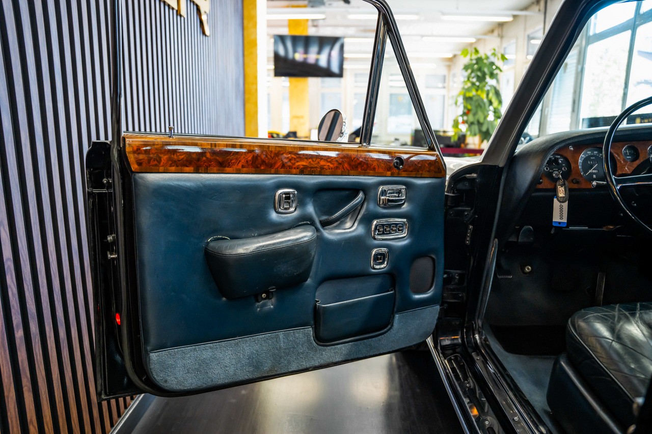 ROLLS-ROYCE Silver Shadow-image-23