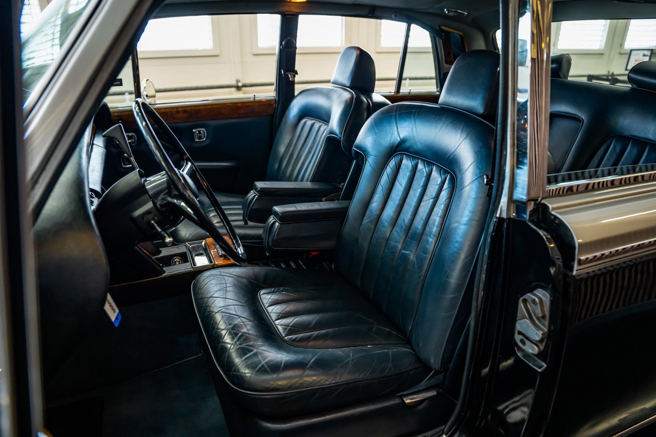 ROLLS-ROYCE Silver Shadow-image-13