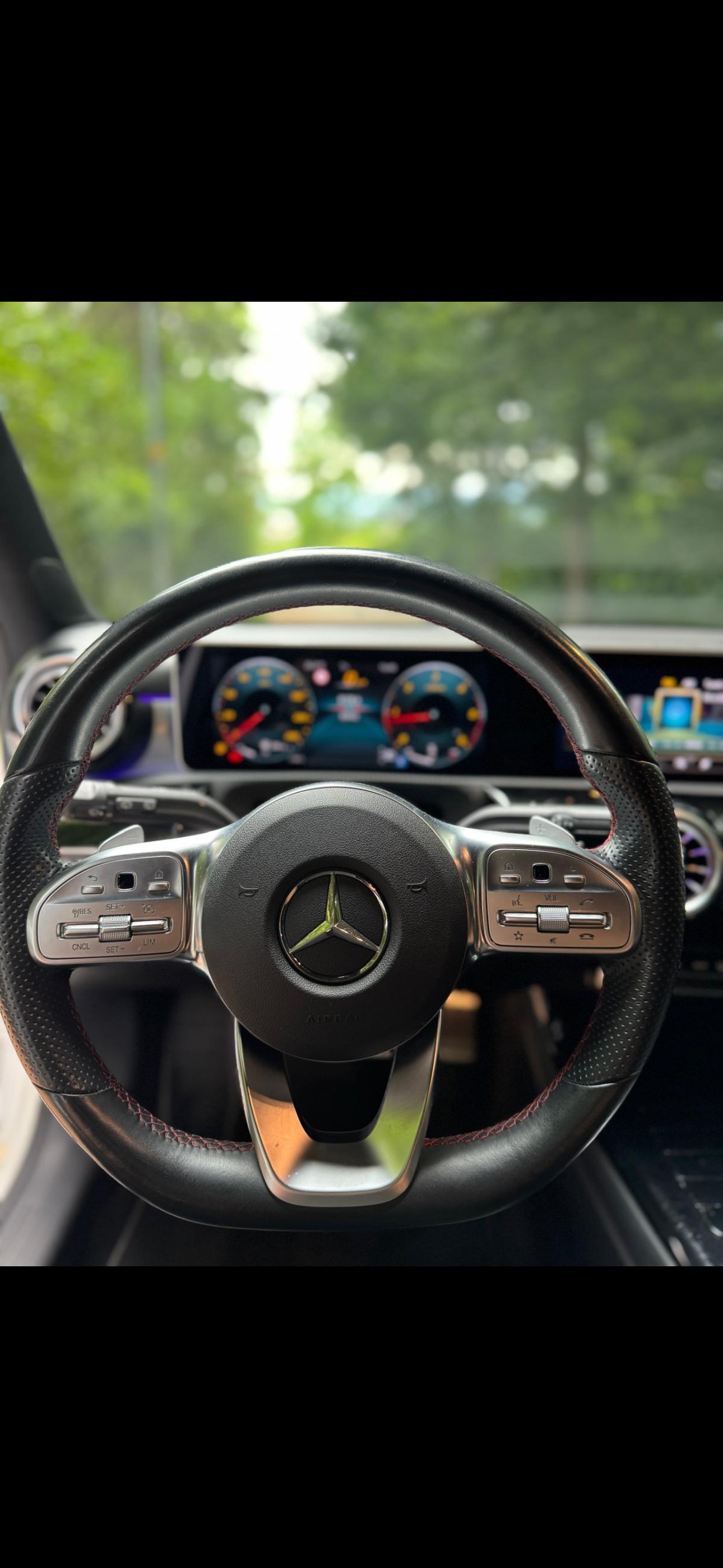 MERCEDES-BENZ A 220-image-4